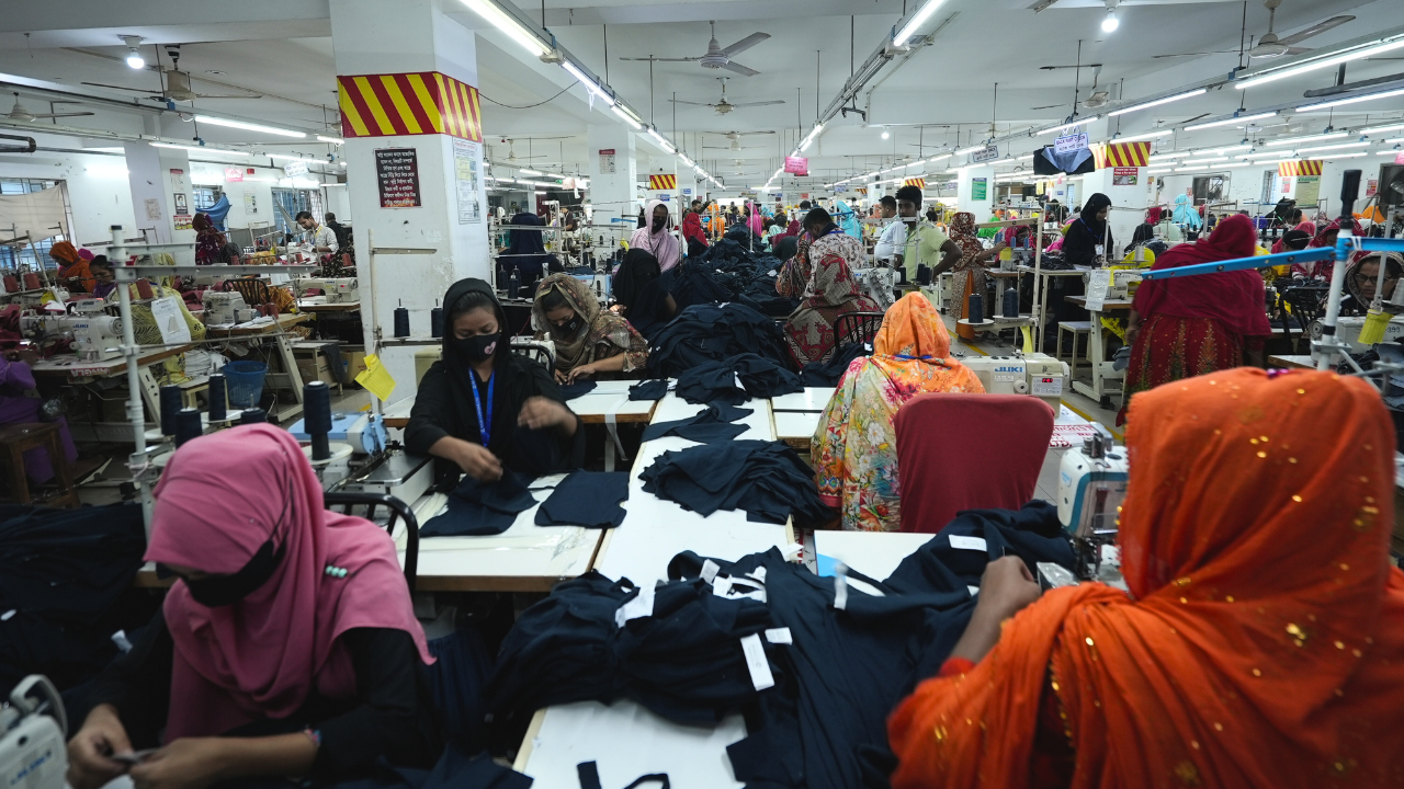 Black and Brown Best Places to Travel YouTube Thumbnail (2)